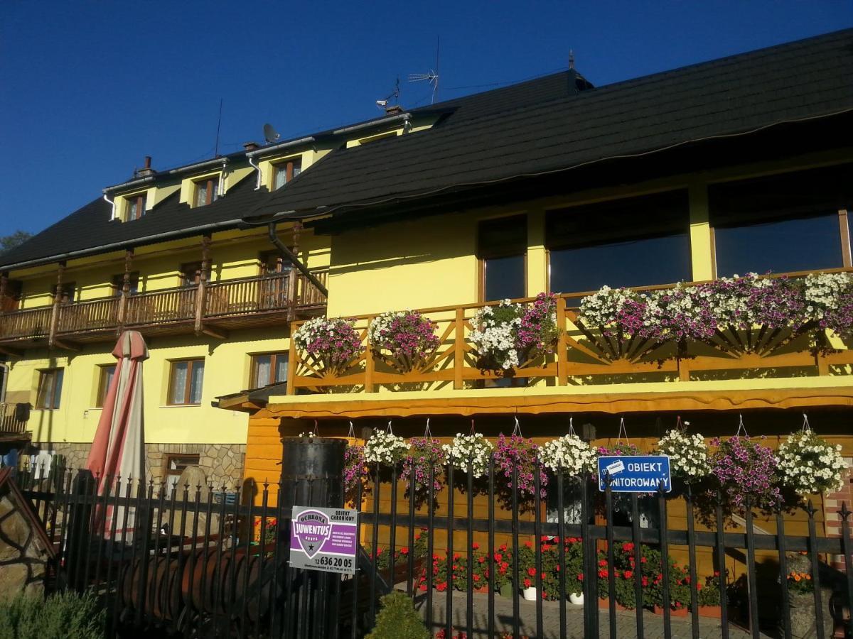 Ukazika Hotel Orawka Bagian luar foto